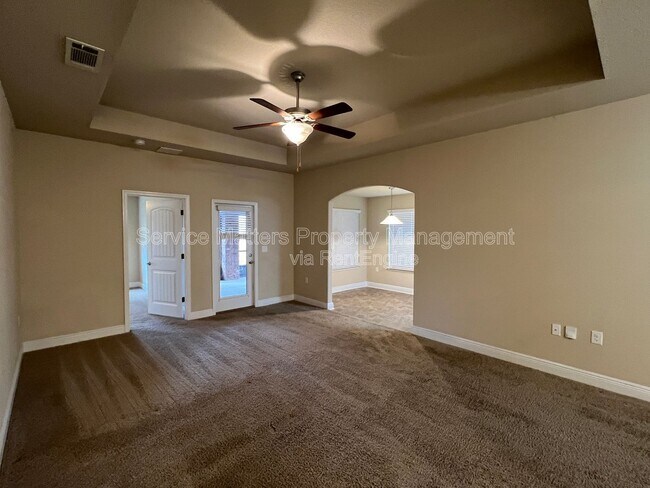 Photo - 4736 Frances St