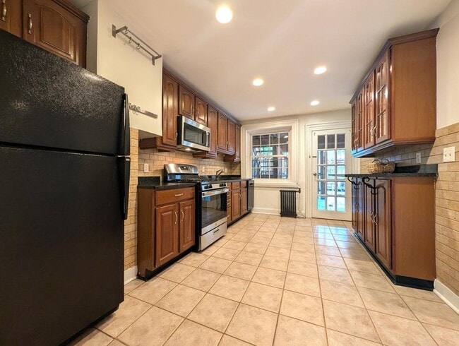 Photo - 136 Mercer St Unit 1