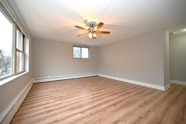 Photo - 6833 N Oakley Ave Unit 2A