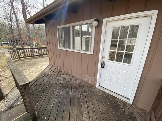 Photo - 3621 Lakeview Pkwy