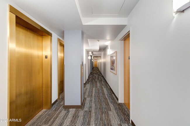7137 E Rancho Vista Dr Unit 3003
