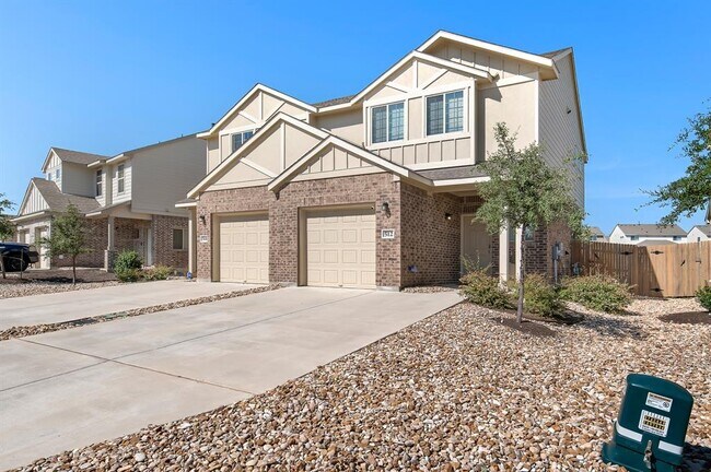 Photo - 512 White Steppe Way