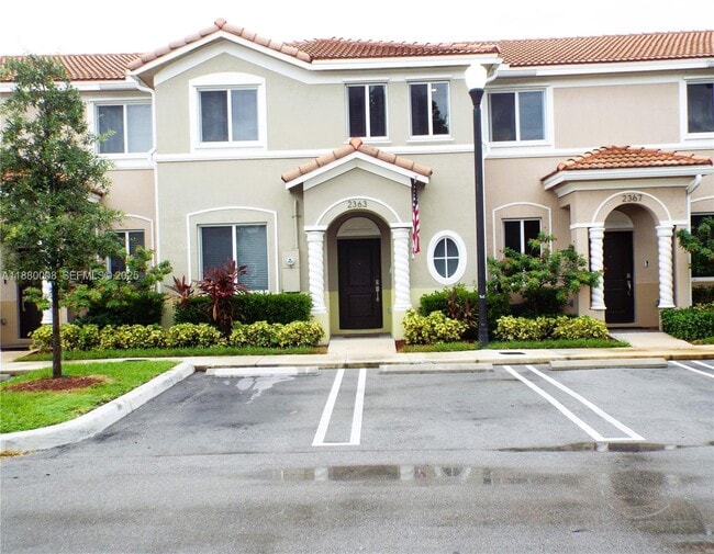 Building Photo - 2363 SE 11th St