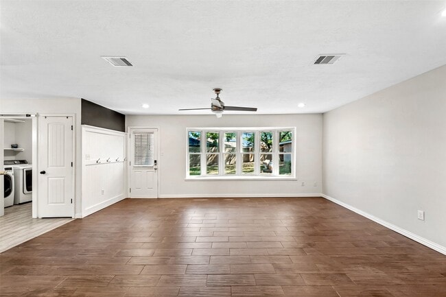 Photo - 2018 Westlake Rd