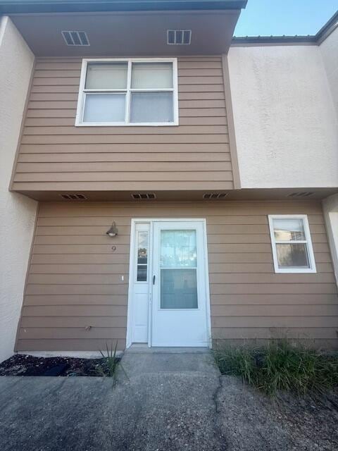Building Photo - 220 Angler Ave Rental