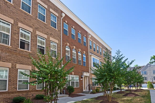 Building Photo - 4785 Cherokee St Rental