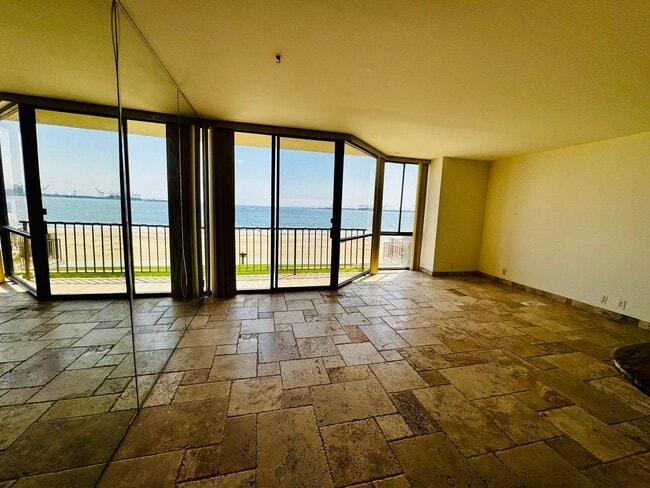 Oceanview 1 Bedroom with Beach Access for ... - Oceanview 1 Bedroom with Beach Access for ... Condo Unit 7