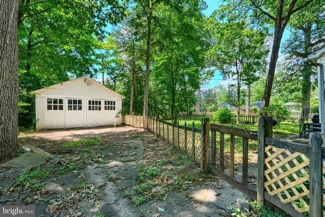 Photo - 720 Dryden Dr