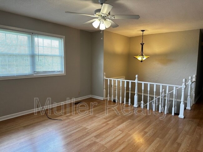 Photo - 1923 Ridgecrest Dr