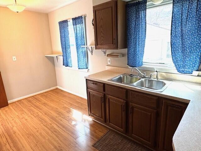 Photo - 907 Bruce St