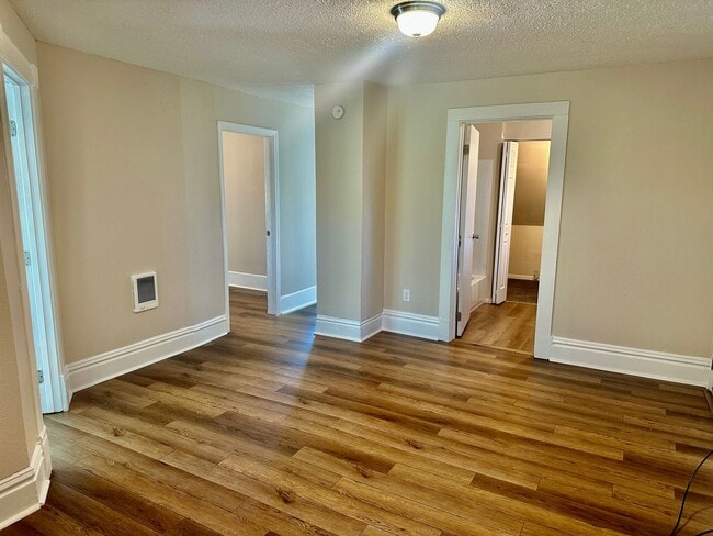 Photo - 2025 W Mallon Ave Unidad B