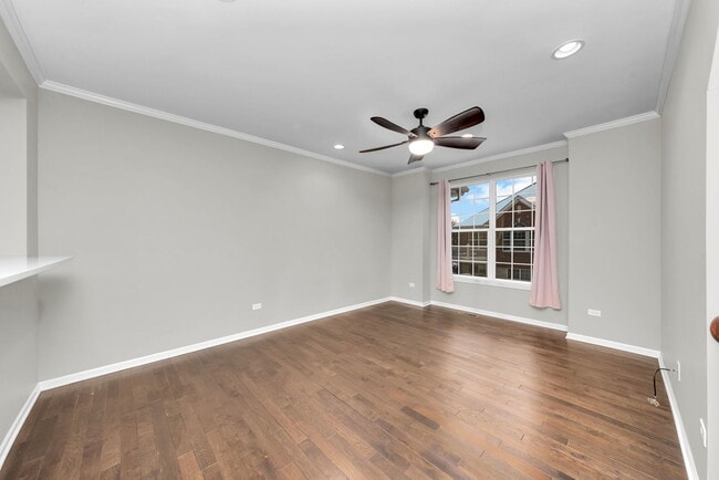 Photo - 2525 Dunraven Ave