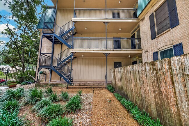4515 Briar Hollow Pl Unit 309