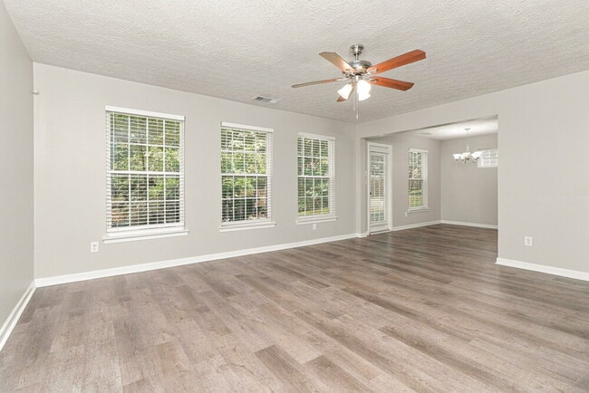 239 Topaz Dr