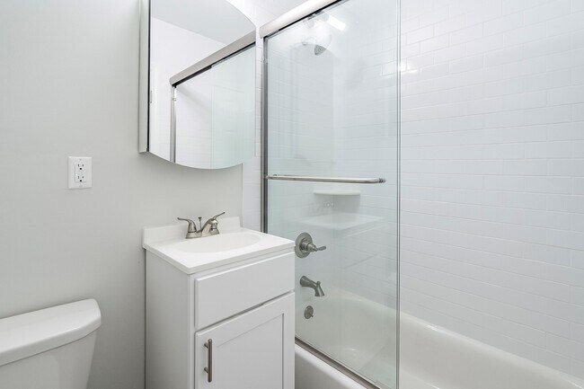 Photo - 113-117 Vose Avenue