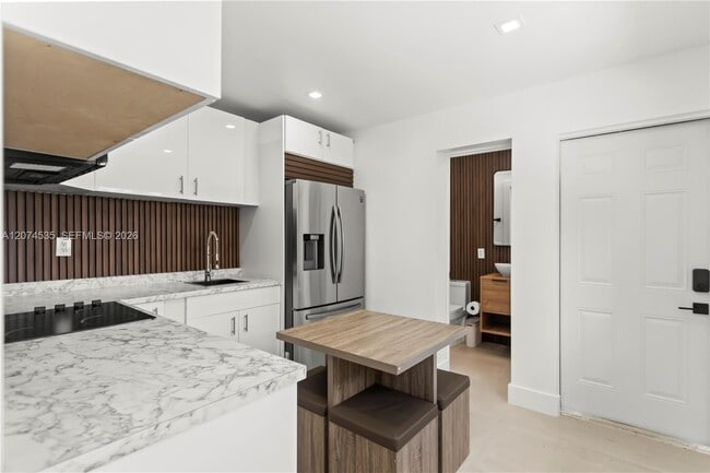 Photo - 3125 NW 21st Ct Unit 02