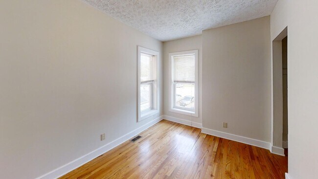 Photo - 1372 Indianola Ave