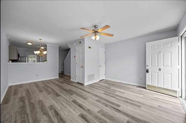 Photo - 20 Cheltenham Dr