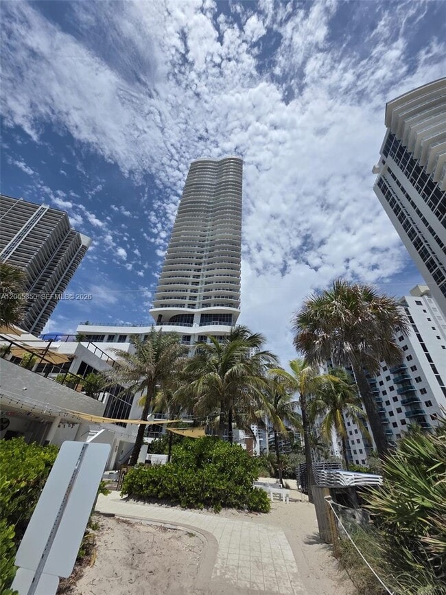 Building Photo - 4111 S Ocean Dr Unit 1912