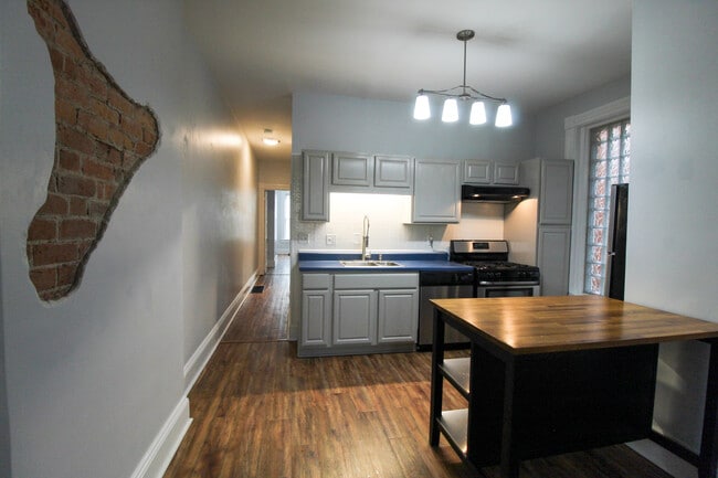 Photo - 421 Hopkins St Unit 1
