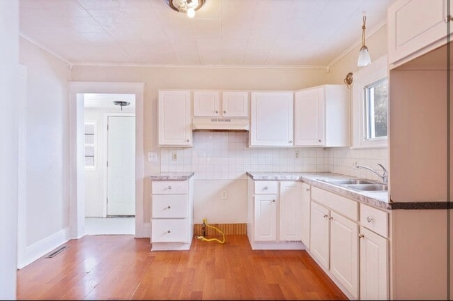 Photo - Charming 2 Bedroom, 1 Bath Home on Niagara – Clean, Cozy & Move-In Ready!