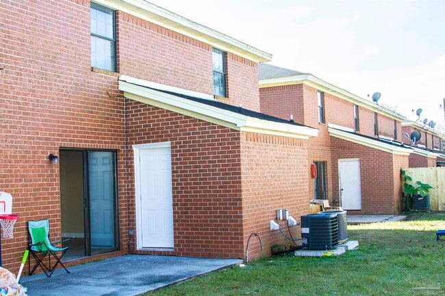 Photo - 7250 Hilburn Rd
