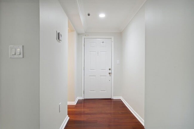 Photo - Move In Special! Logan Circle/ Dupont! Ava... Unit 202