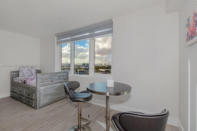 Photo - 2301 Collins Ave Unidad 1531