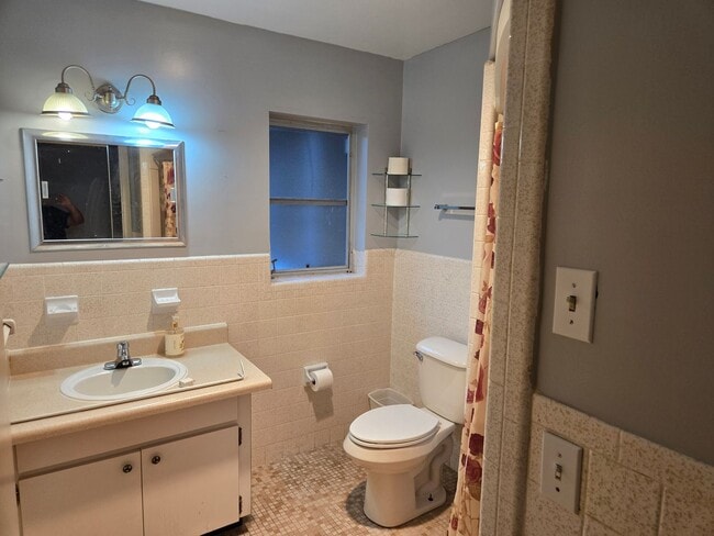 Photo - 1502 Norbert Terrace