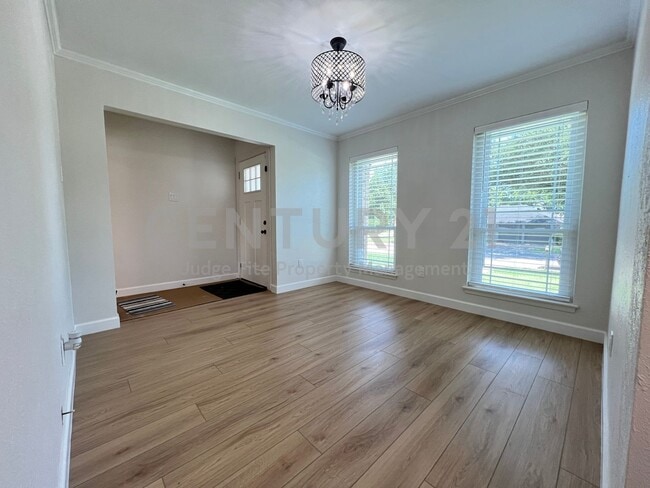 Photo - Magnificent 3/2/2 in Lewisville For Rent!