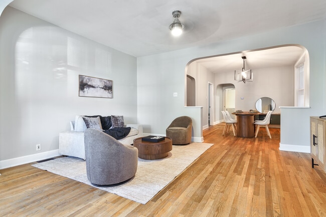 Photo - 3617 N Whipple St Unit 1