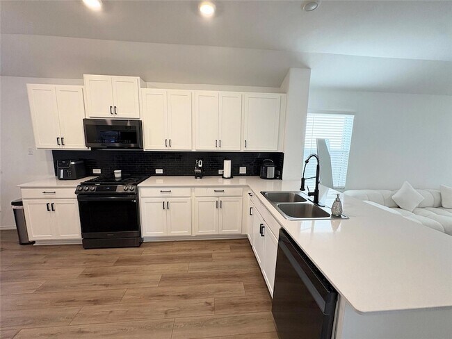 Photo - 322 Canley Lp Casa