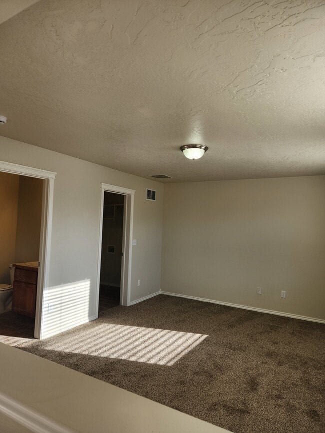 Photo - "Charming 4-Bedroom Boise Retreat with Cozy Fireplace and Spacious Living!"