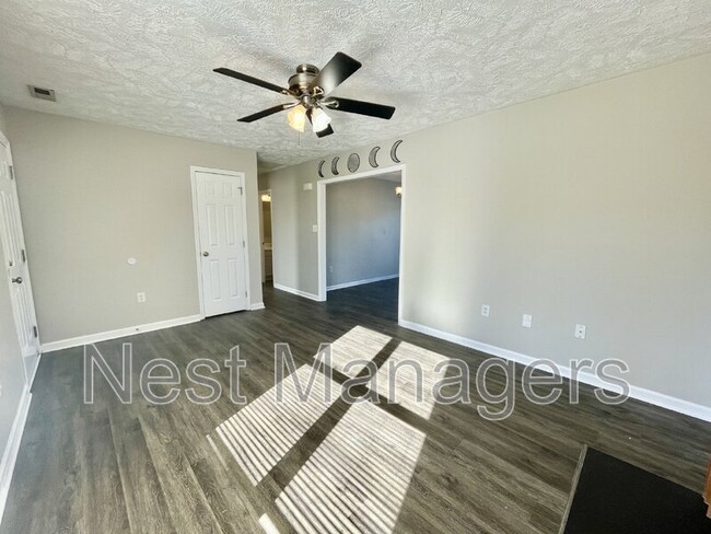 Photo - 184 Brandywood Ct