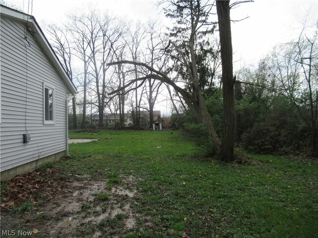 Photo - 1462 Harvard Dr