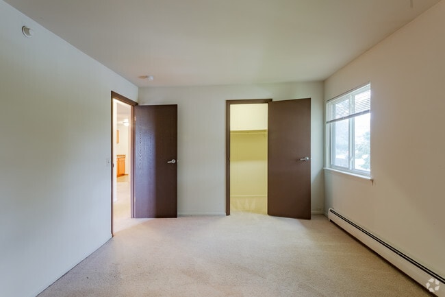2BR, 1BA