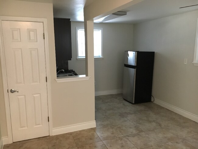 Photo - 3500 Garrott St Unidad 3500 Garrott Apt. 9