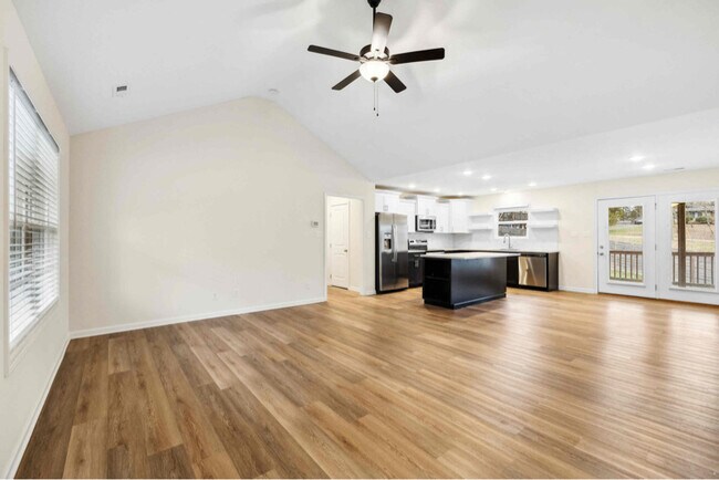 Photo - 5009 Spring Creek Rd