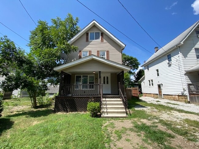 Building Photo - 1410 Bellows St Rental