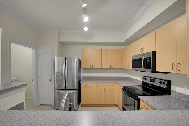 Photo - 533 NE 3rd Ave Unit 531