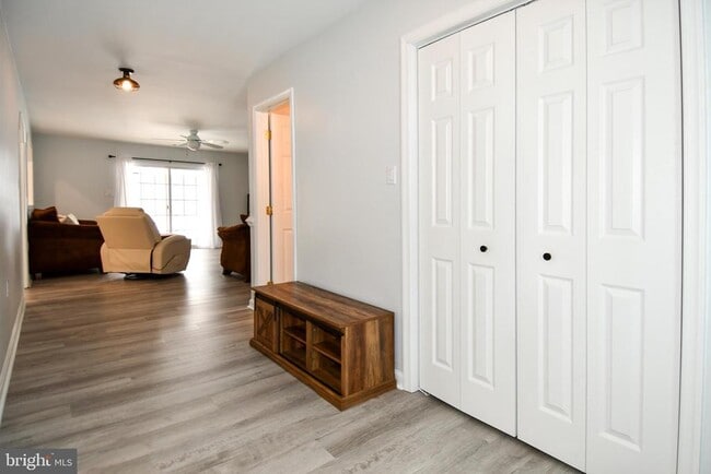 Photo - 10049 Meleen Dr