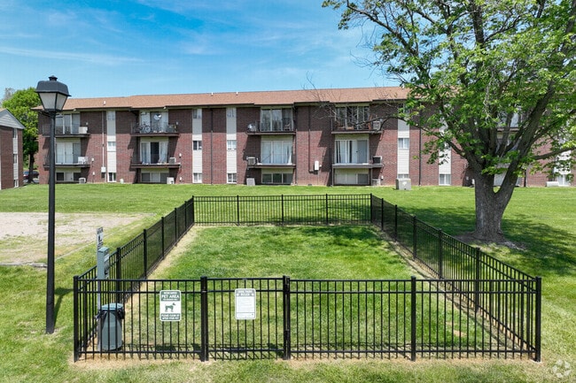 Sawmill Apartments