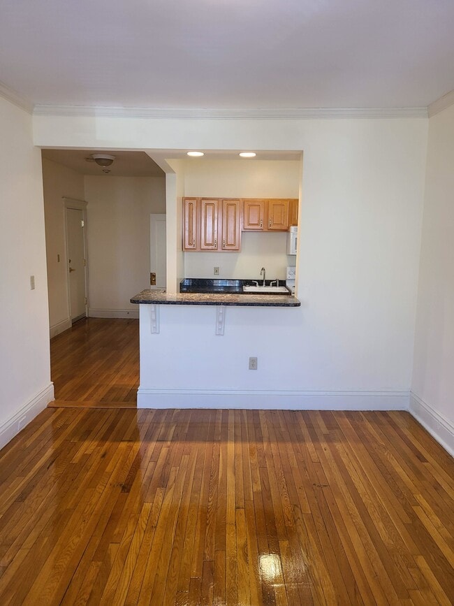 Photo - 19 Peterborough St Unit 3