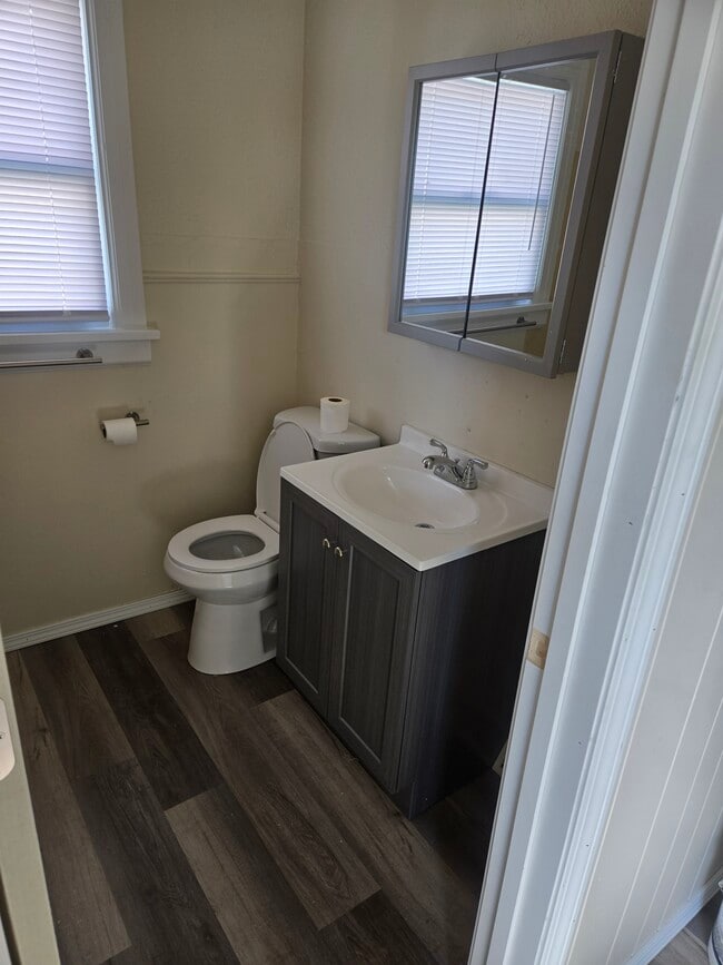 Photo - 726 W Clay St Unit # 2