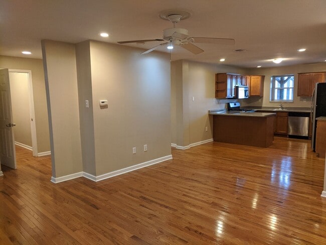 Building Photo - 254 37th St Unit Lawrenceville 256 #2