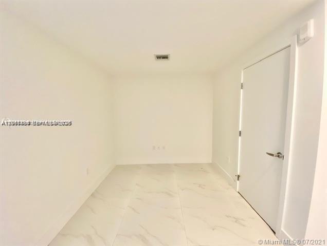 Photo - 16385 Biscayne Blvd Unit 702