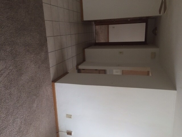 Apartment - 1276 Cove Ave