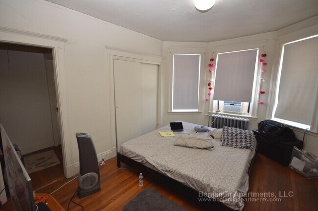 Building Photo - 1163 Boylston St