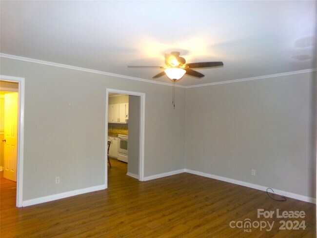 Photo - 718 Brown Ave