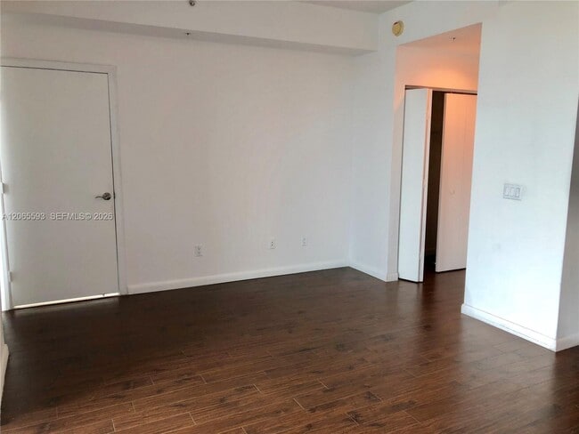 Photo - 60 SW 13th St Unidad 2519